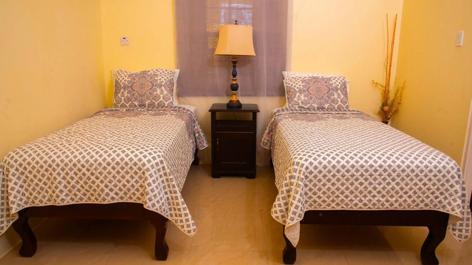 Дом отдыха Czar'S Romantic Retreat-2 Bedroom Home And Pool Очо-Риос Ямайка