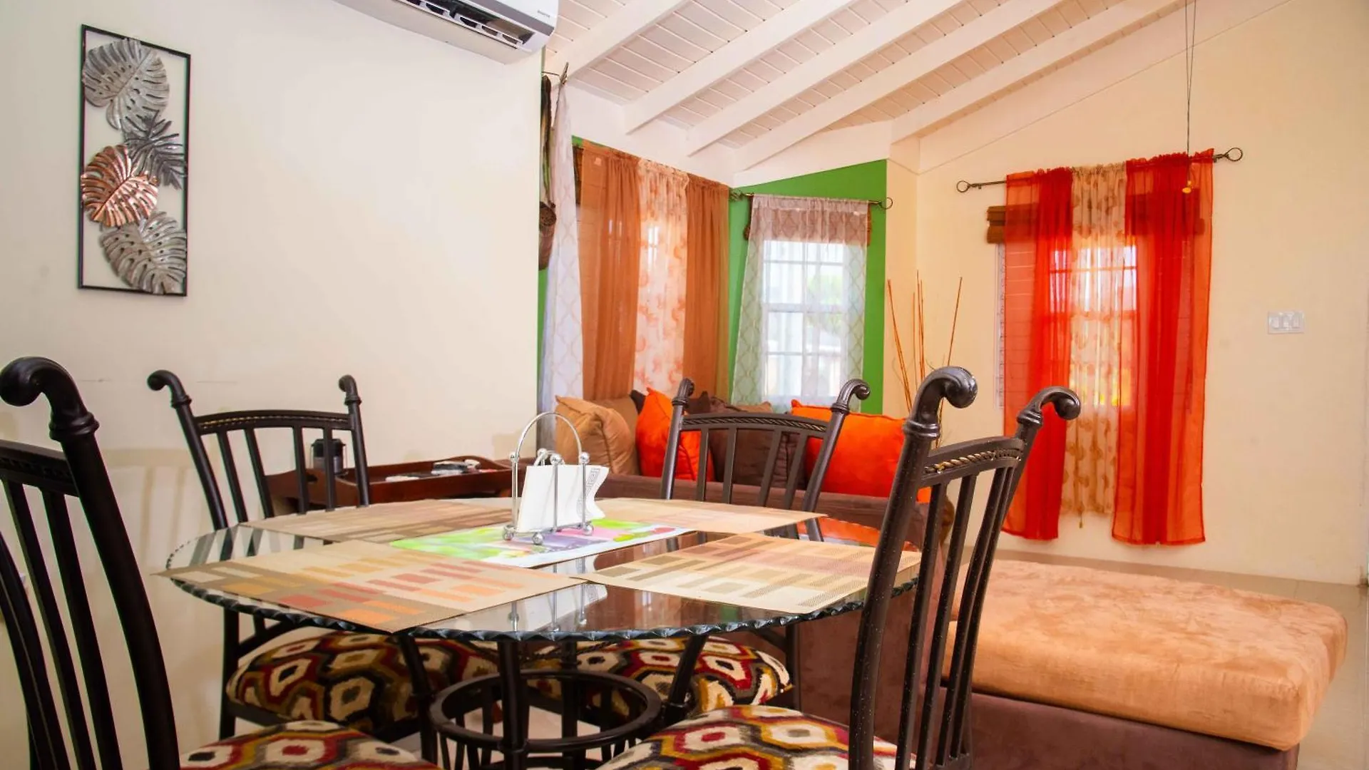 Czar'S Romantic Retreat-2 Bedroom Home And Pool Очо-Риос 0*,