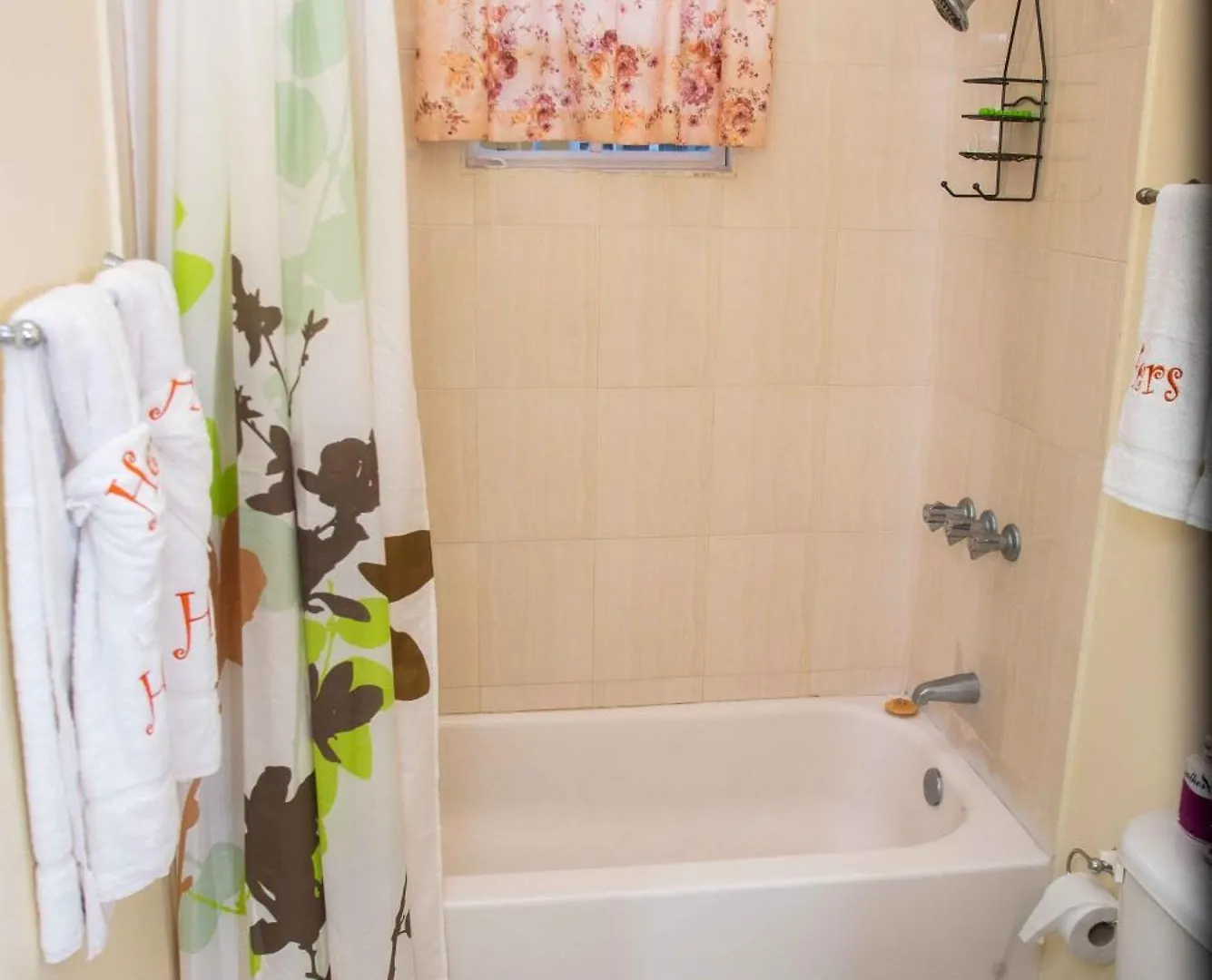 Czar'S Romantic Retreat-2 Bedroom Home And Pool Очо-Риос